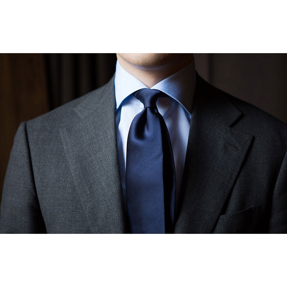 메멘토모리 킹트윌 솔리드 넥타이 다크 네이비 실크