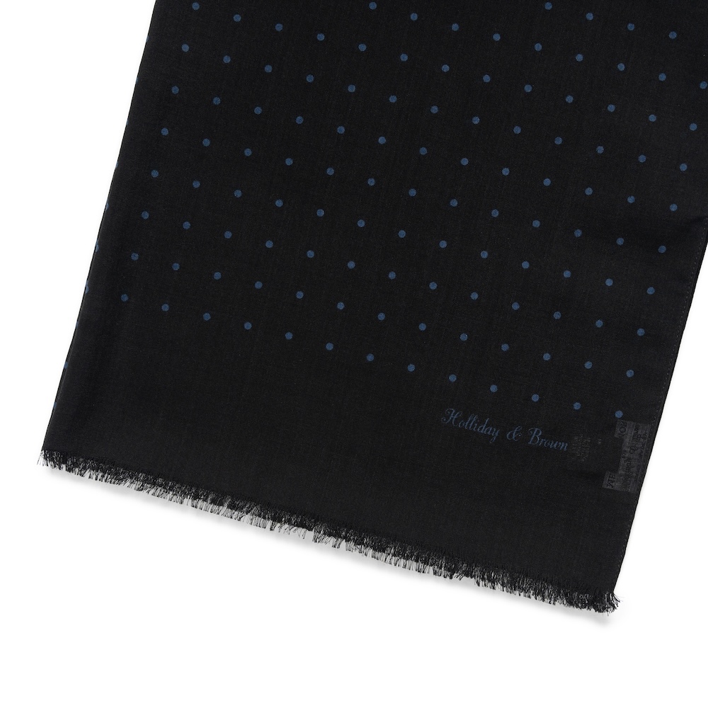 홀리데이 앤 브라운 네이비 폴카 도트 패턴 제트 블랙 버진 울 실크 스카프